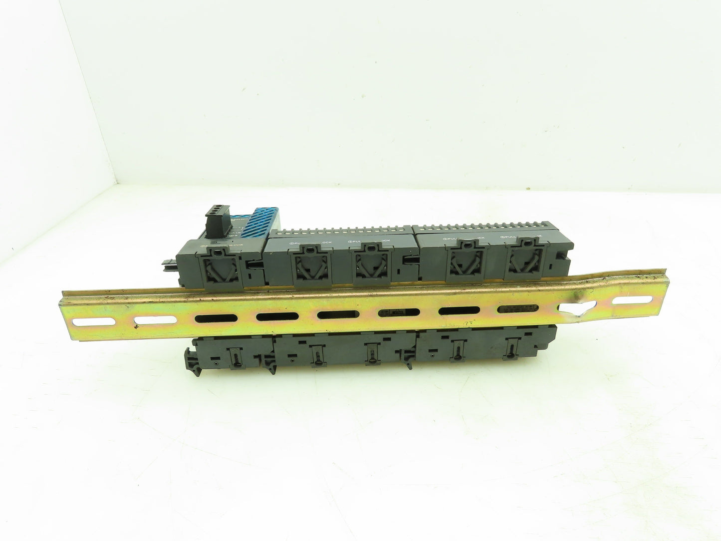 Automation Direct T1K-16ND3 Terminator 16 Point Input Module I/O T1K-01DC Lot