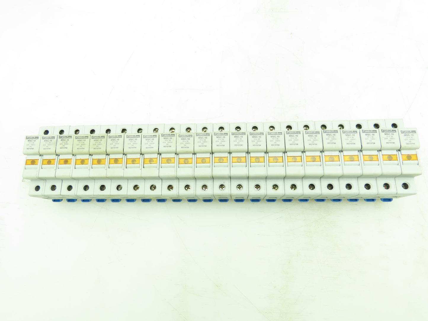 Ferraz Shawmut W219784 Fuse Holder 690V 32A Blown Fuse Indicator Lot of 37