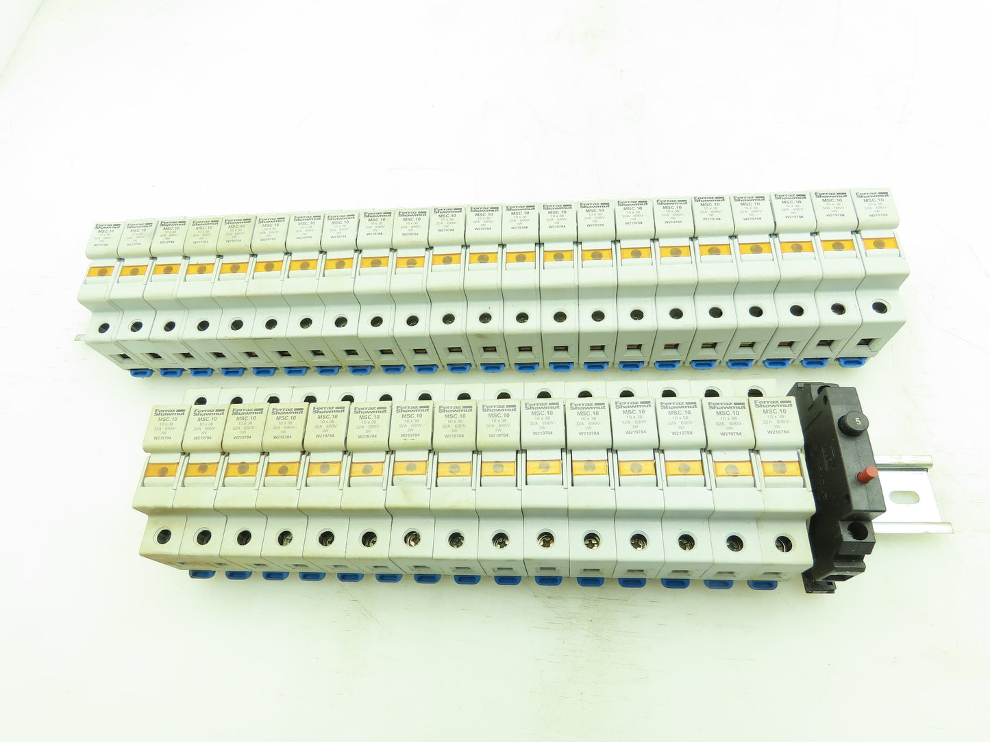 Ferraz Shawmut W219784 Fuse Holder 690V 32A Blown Fuse Indicator Lot of 37