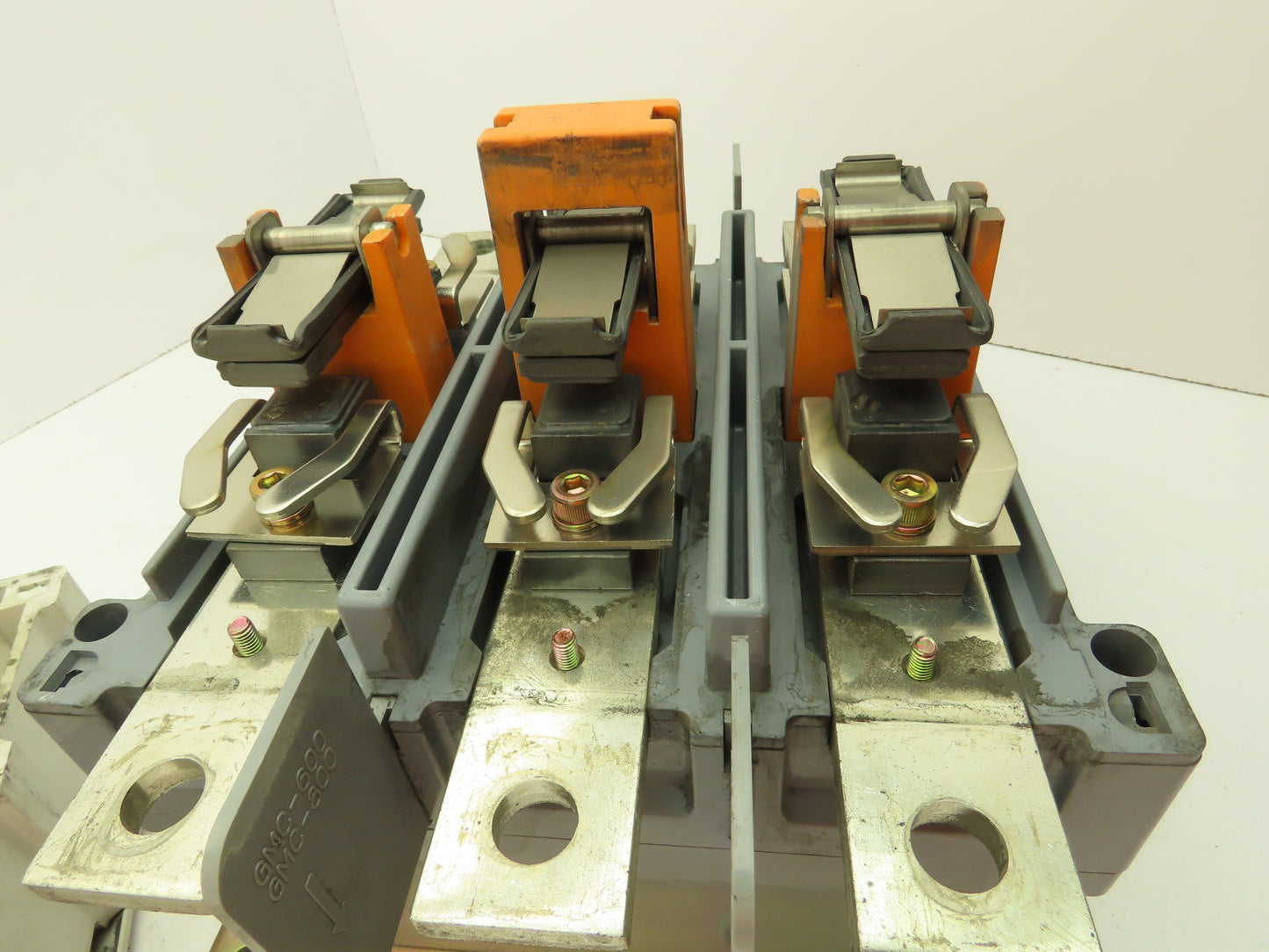 LG GMC-800 MEC Contactor IEC Motor Starter 840A 690V META 120V Coil