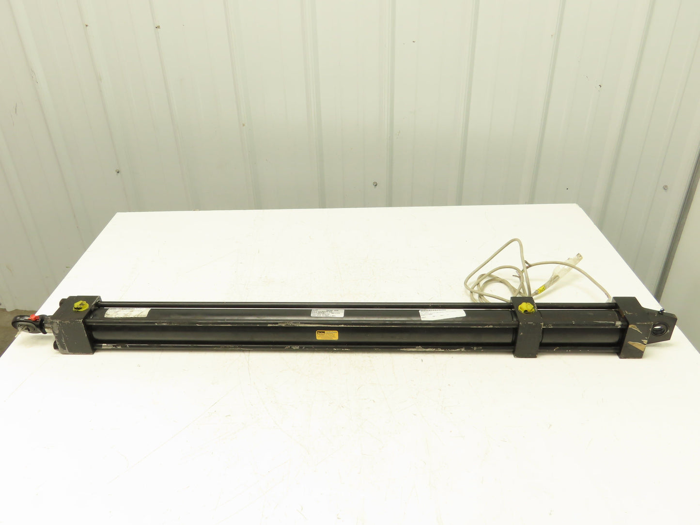 Parker Series 2HX Electrohydraulic Cylinder Actuator 2" Bore 28" Stroke 2200PSI
