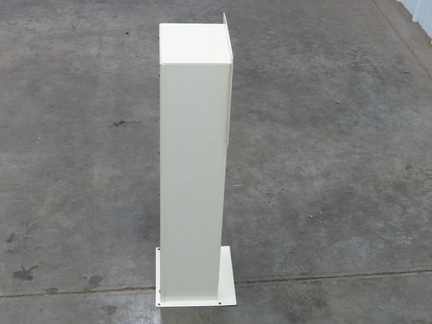 Feed Through Wireway Wire Trough 7x5x26" 90 Degree Removable Cover Painted Steel