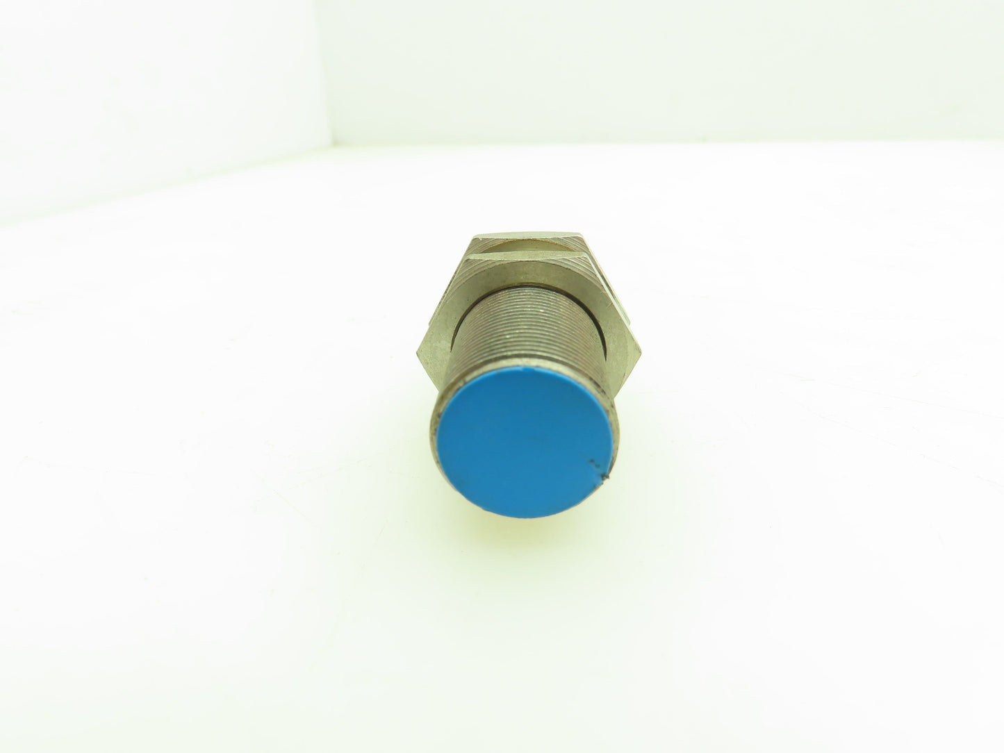 IDEC IS46DK Inductive Proximity Sensor 10-30VDC  Lot of 5