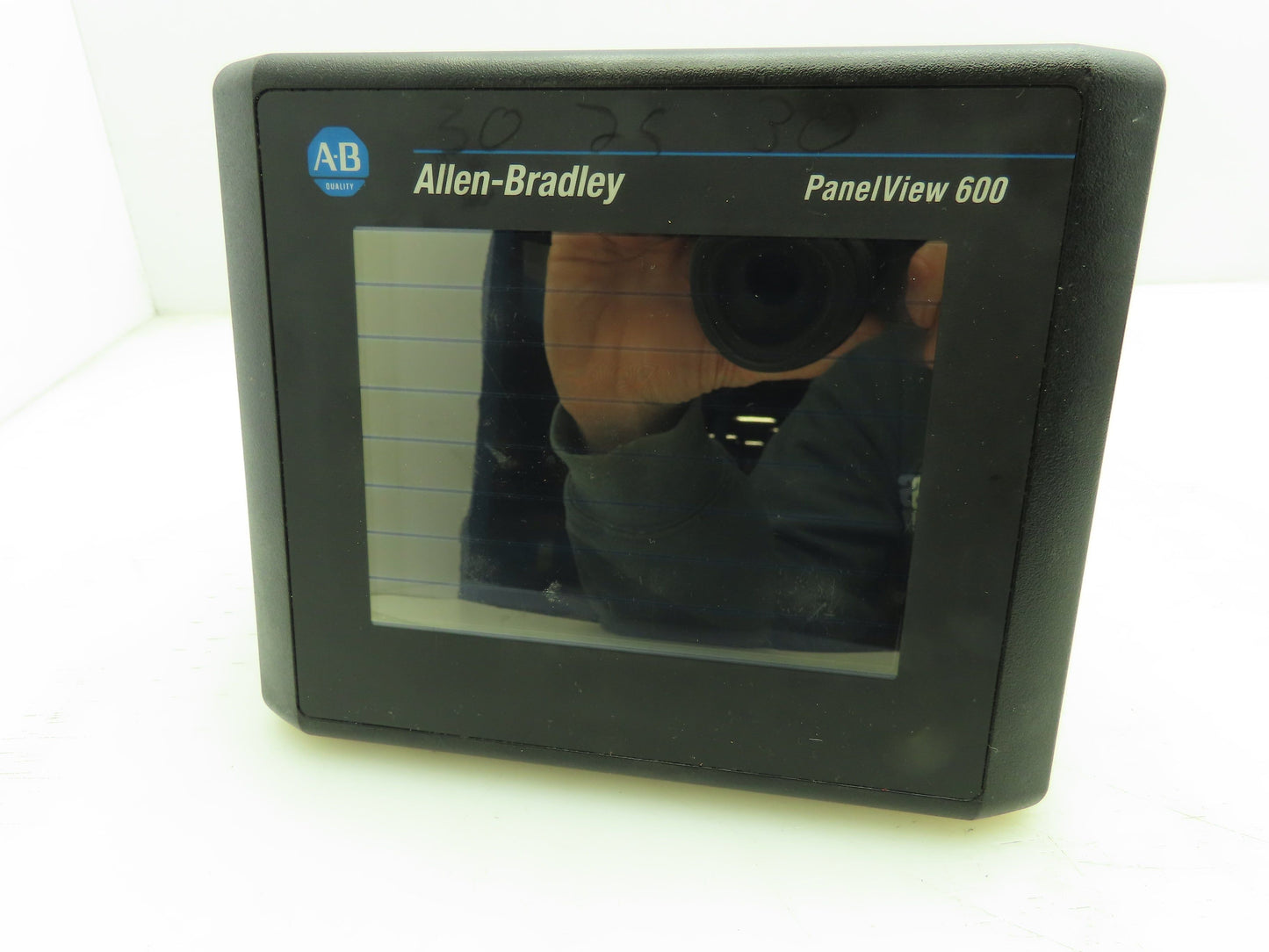 Allen Bradley 2711-T6C16L1 PanelView 600 Color Touchscreen Operator Panel Ser B