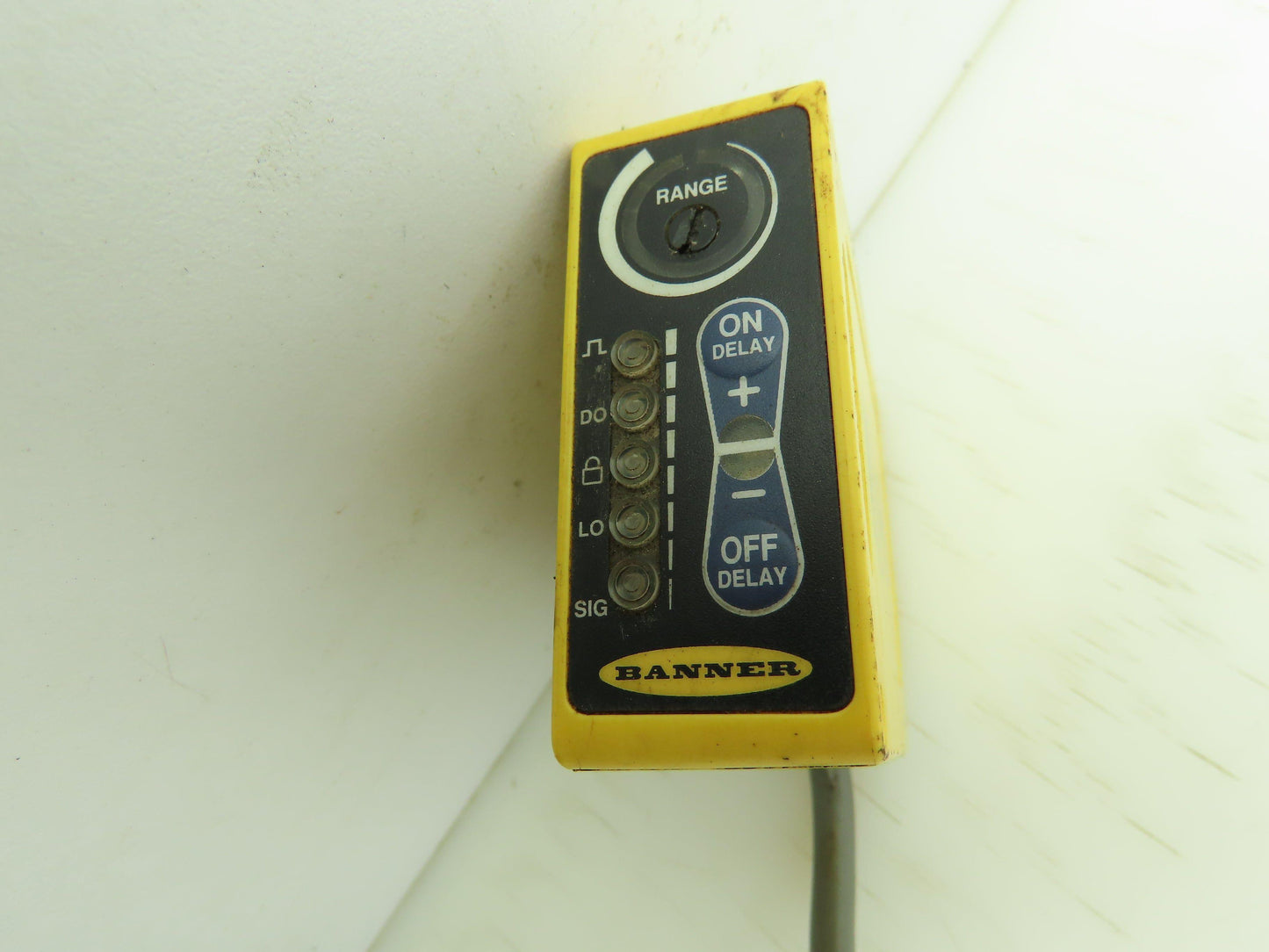 Banner Q60VR3AFV1000 Photoelectric Sensor Q60 Series 2M Range Delay On / Off