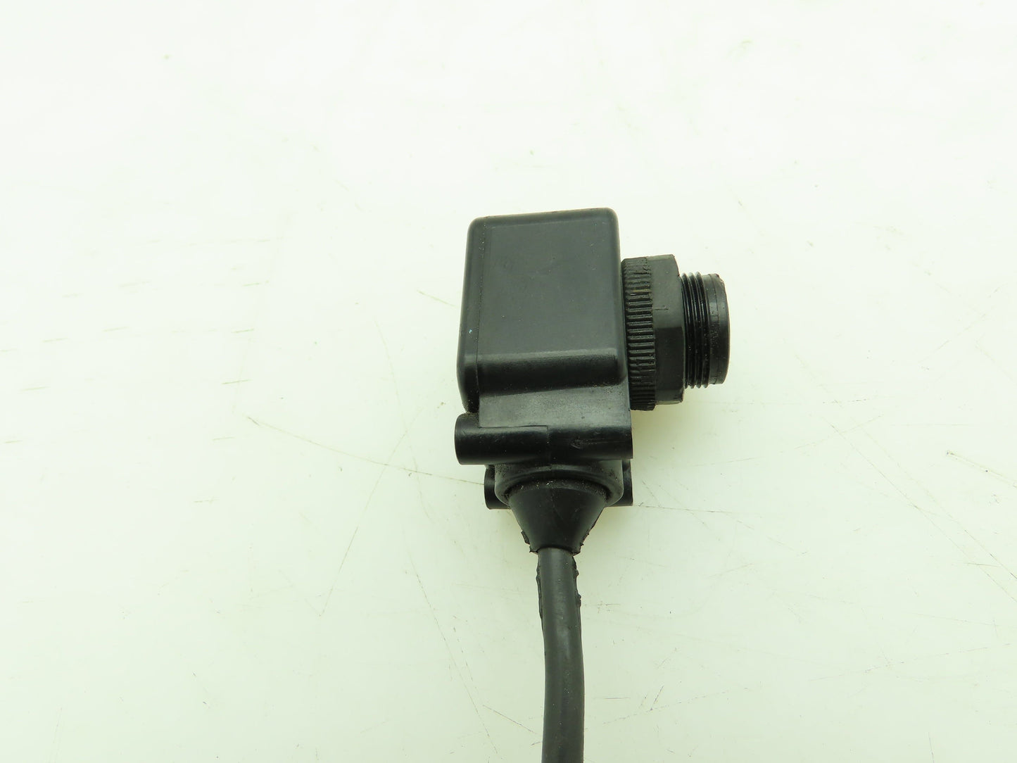 Eaton Cutler-Hammer E65-SMPR3-HD Photoelectric Sensor Polarized Reflective