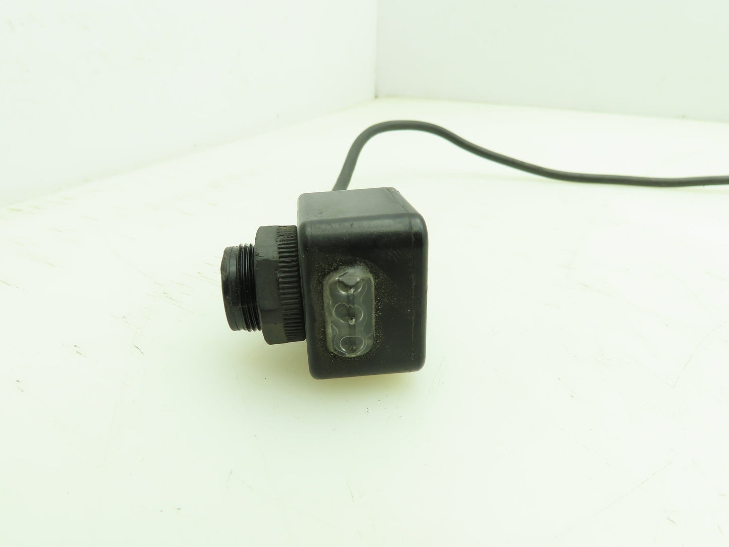 Eaton Cutler-Hammer E65-SMPR3-HD Photoelectric Sensor Polarized Reflective