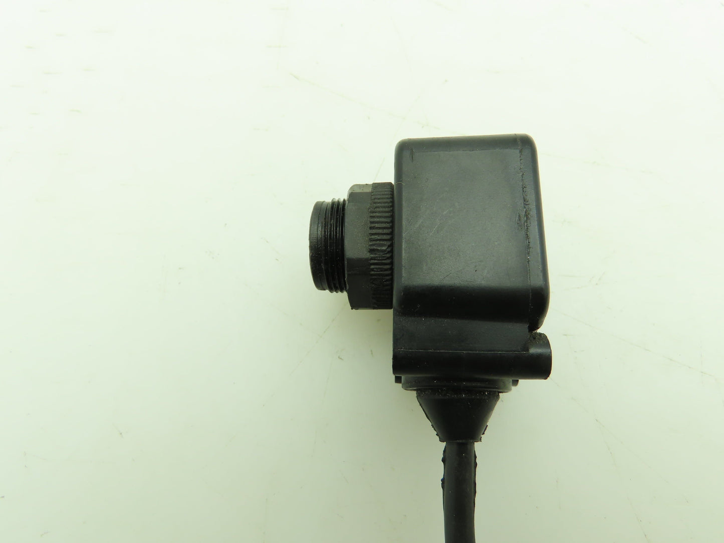 Eaton Cutler-Hammer E65-SMPR3-HD Photoelectric Sensor Polarized Reflective