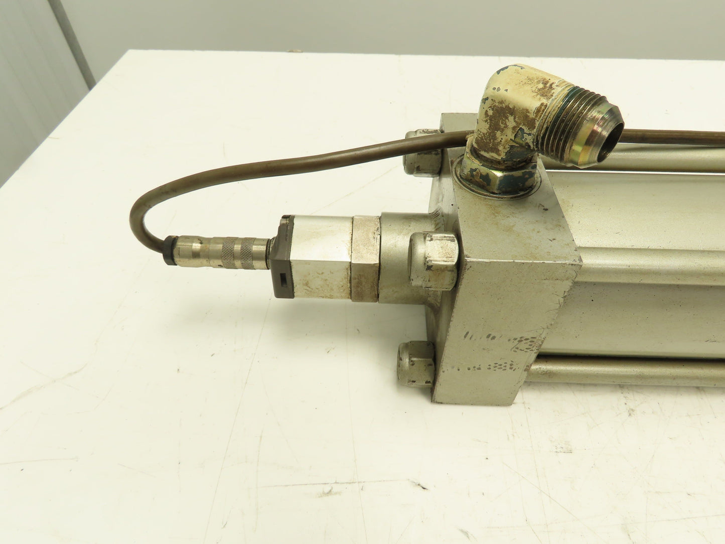 Milwaukee Hydraulic Cylinder 3.5" Bore 14" Stroke Extended Rod