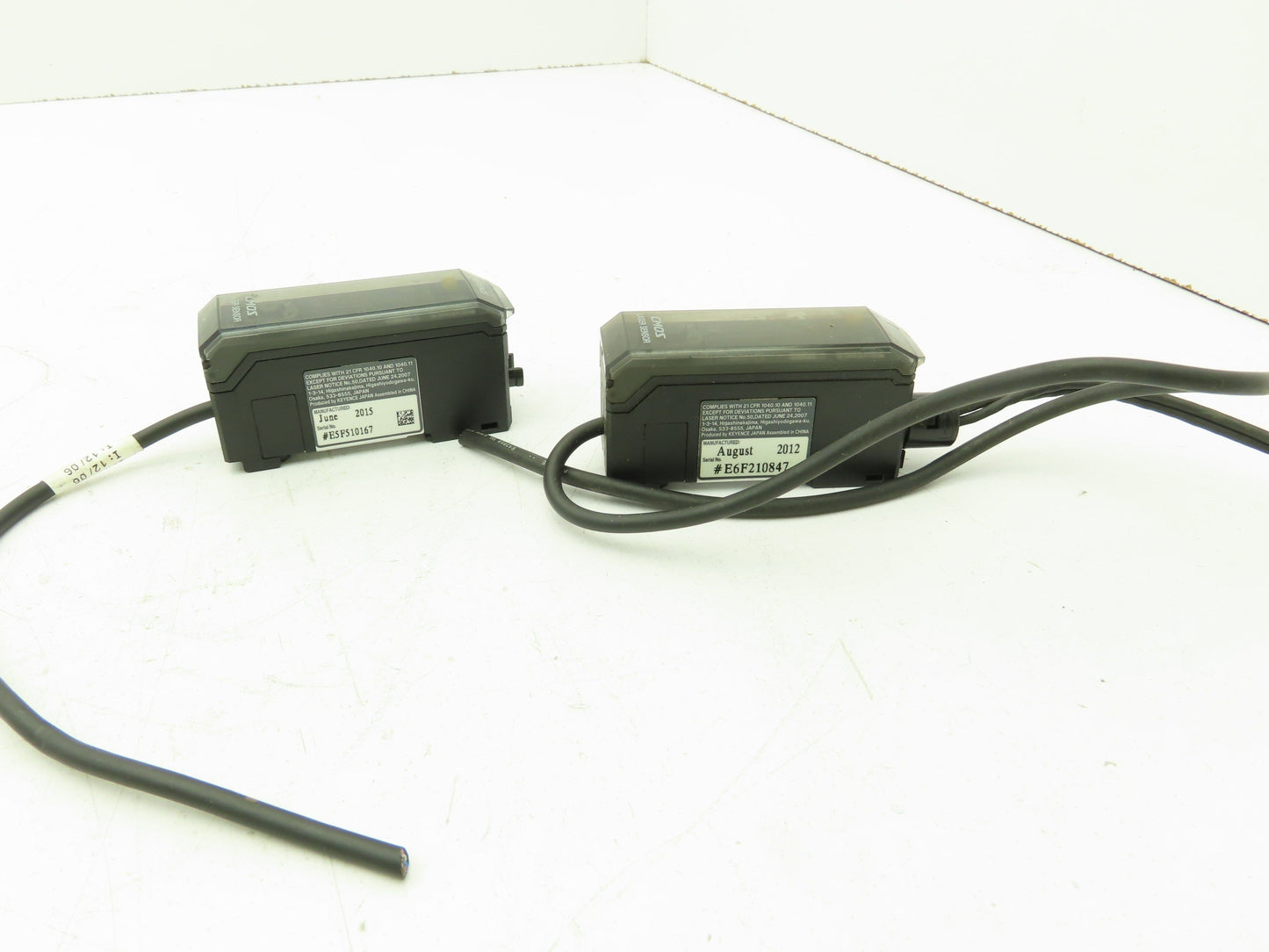 Keyence GV-21P Digital CMOS Laser Sensor Amplifier Main Unit PNP  Lot of 2