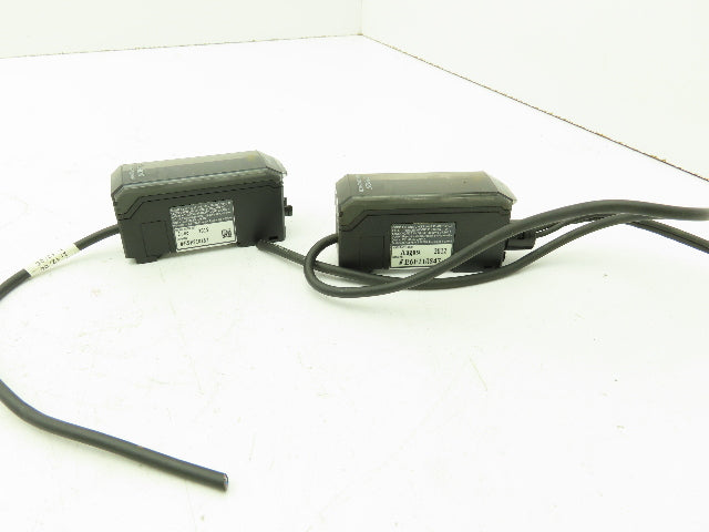 Keyence GV-21P Digital CMOS Laser Sensor Amplifier Main Unit PNP  Lot of 2