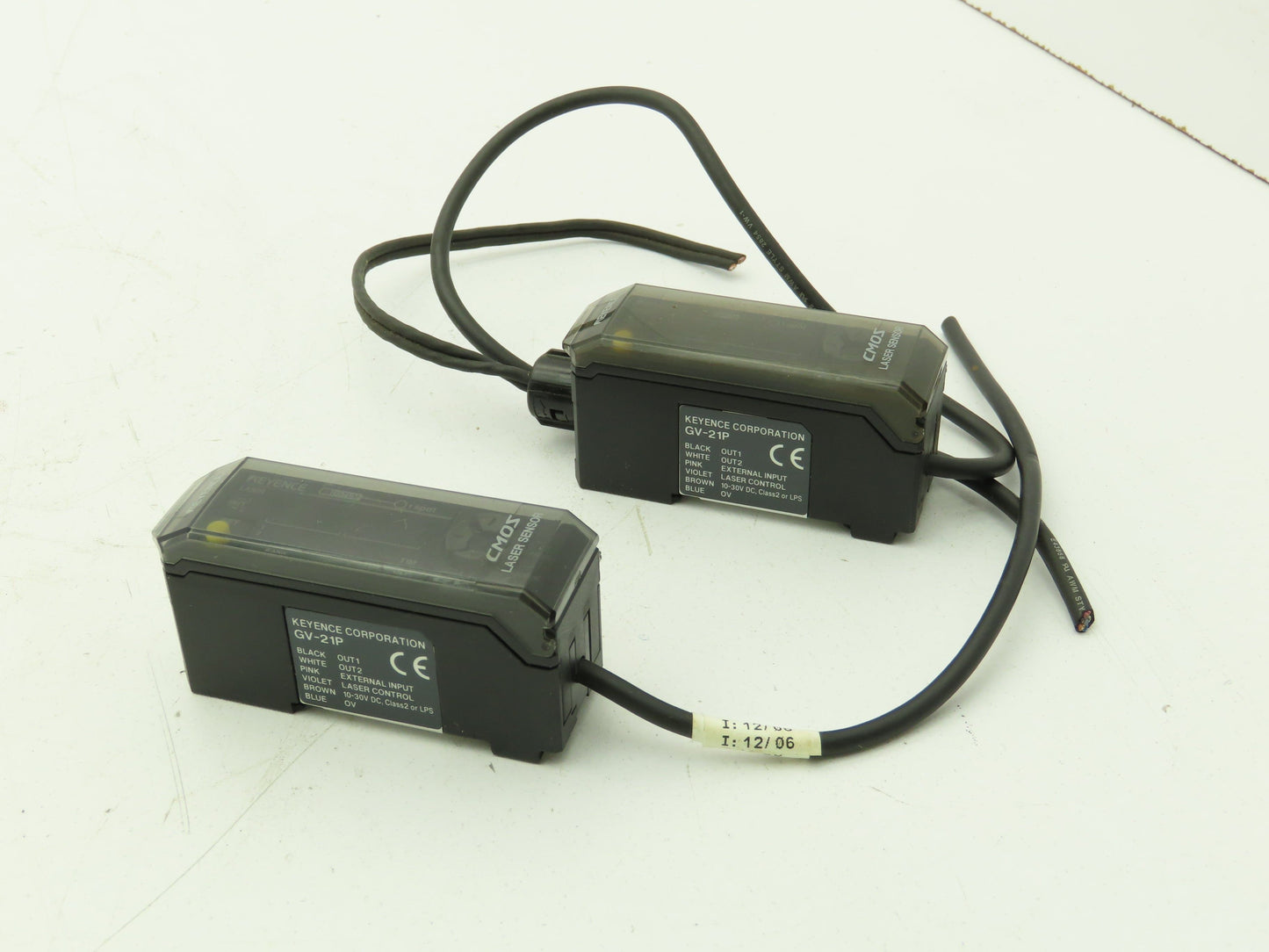 Keyence GV-21P Digital CMOS Laser Sensor Amplifier Main Unit PNP  Lot of 2