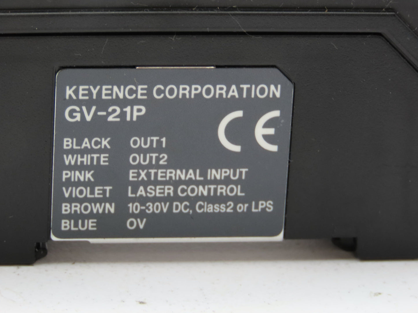 Keyence GV-21P Digital CMOS Laser Sensor Amplifier Main Unit PNP  Lot of 2