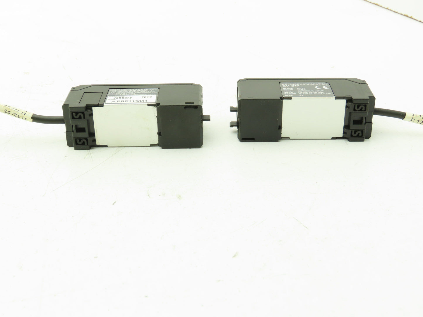 Keyence GV-21P Digital CMOS Laser Sensor Amplifier Main Unit PNP  Lot of 2