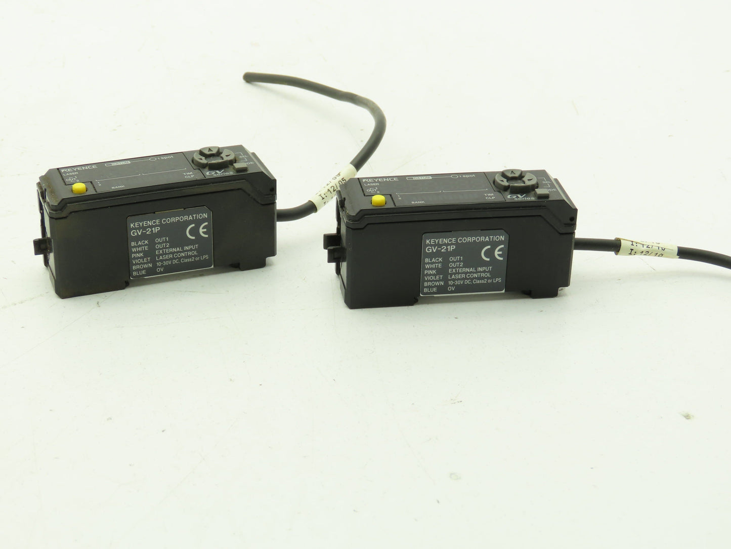 Keyence GV-21P Digital CMOS Laser Sensor Amplifier Main Unit PNP  Lot of 2