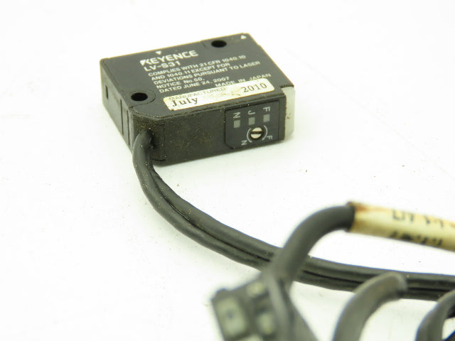Keyence LV-11SAP Laser Sensor Amplifier with LV-S31 Head 50-200mm