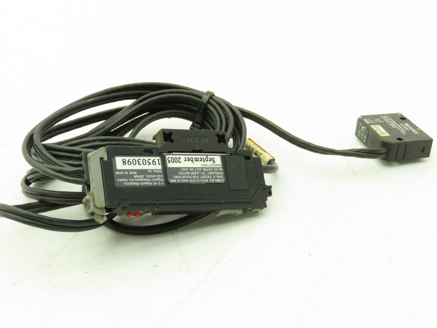 Keyence LV-11SAP Laser Sensor Amplifier with LV-S31 Head 50-200mm