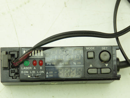 Keyence LV-21AP Laser Sensor Amplifier with LV-H32 Reflective Head