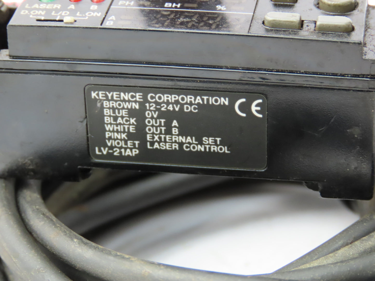 Keyence LV-21AP Digital Laser Sensor Amplifier Main Unit  Lot of 2