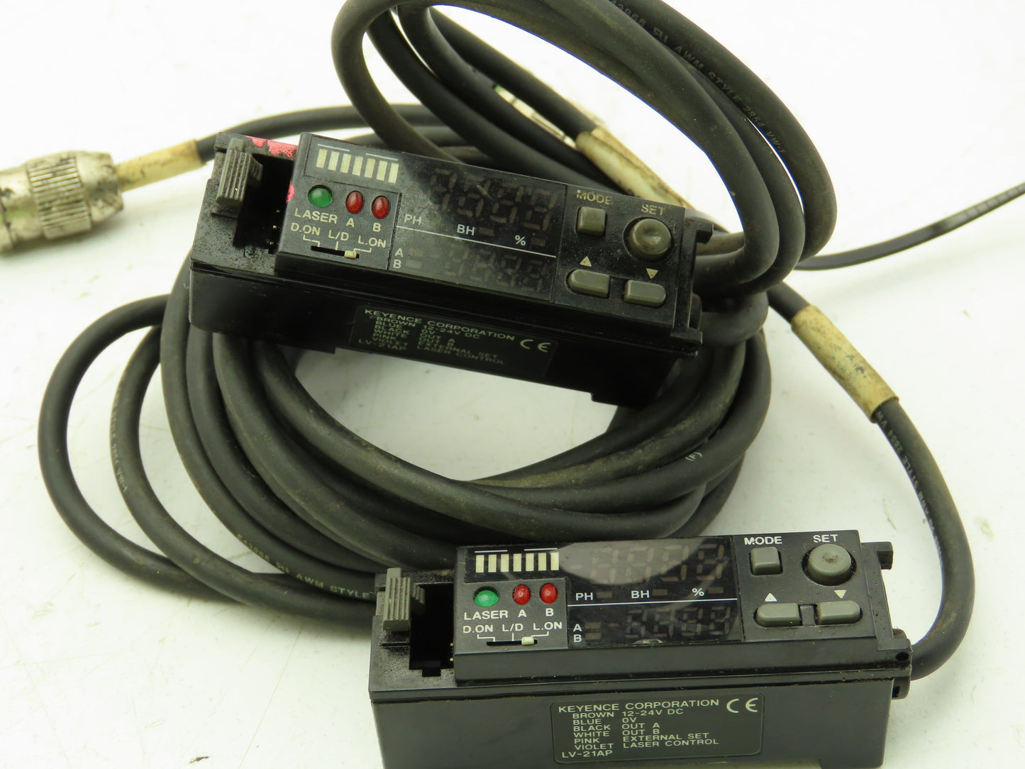 Keyence LV-21AP Digital Laser Sensor Amplifier Main Unit  Lot of 2