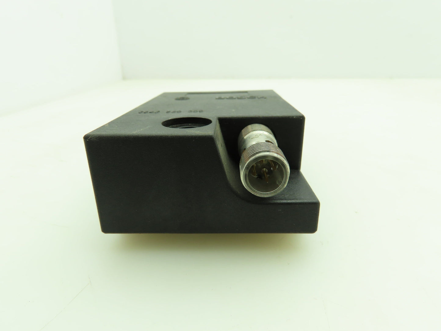 Bosch 3842 530 309 Stop Gate Latch Pressure Sensor IFM Effector Proxy