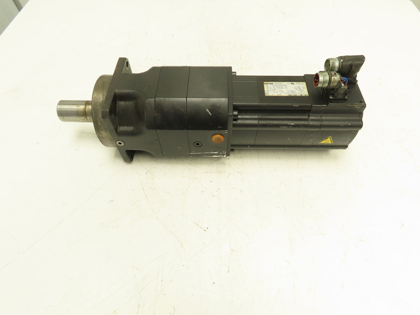 Lenze GPA03-2S Servo Motor Planetary Gear Motor 325V 2.8Kw 3.76Hp