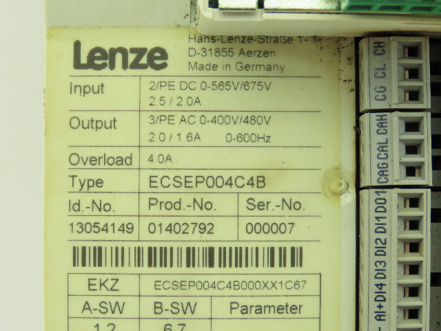 Lenze ECSEP004C4B ECS Servo Drive 4 Amp 3 Ph 480V DeviceNet 2175