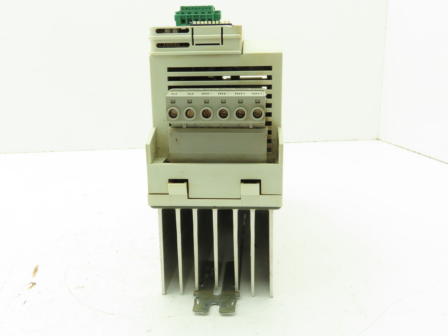 Lenze ECSEP008C4B ECS Servo Drive 8 Amp 3 Ph 480V DeviceNet 2175