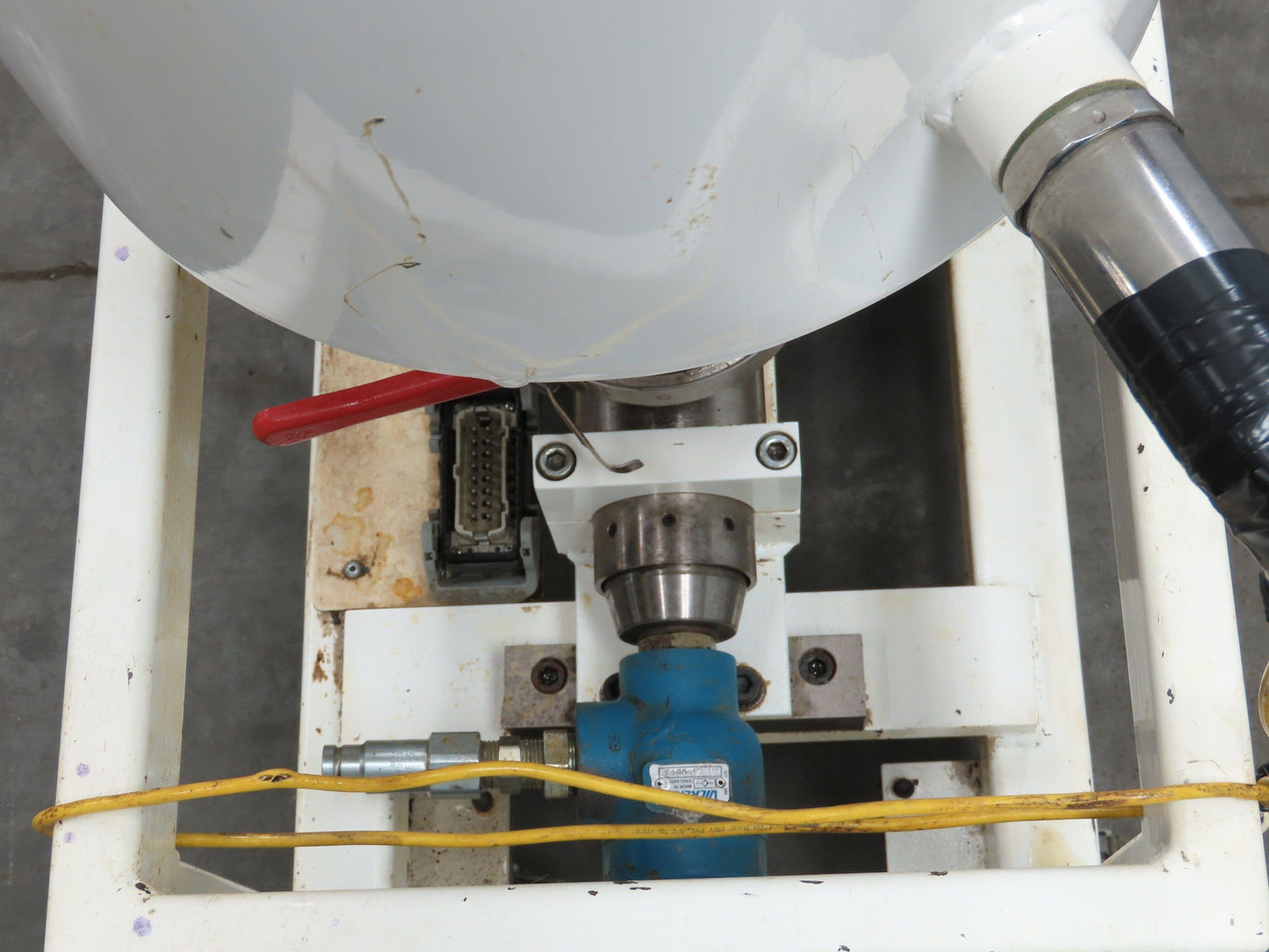 Liquid Control Pneumatic Cylinder Pump 14 Gal Tank Liquid Dispensing