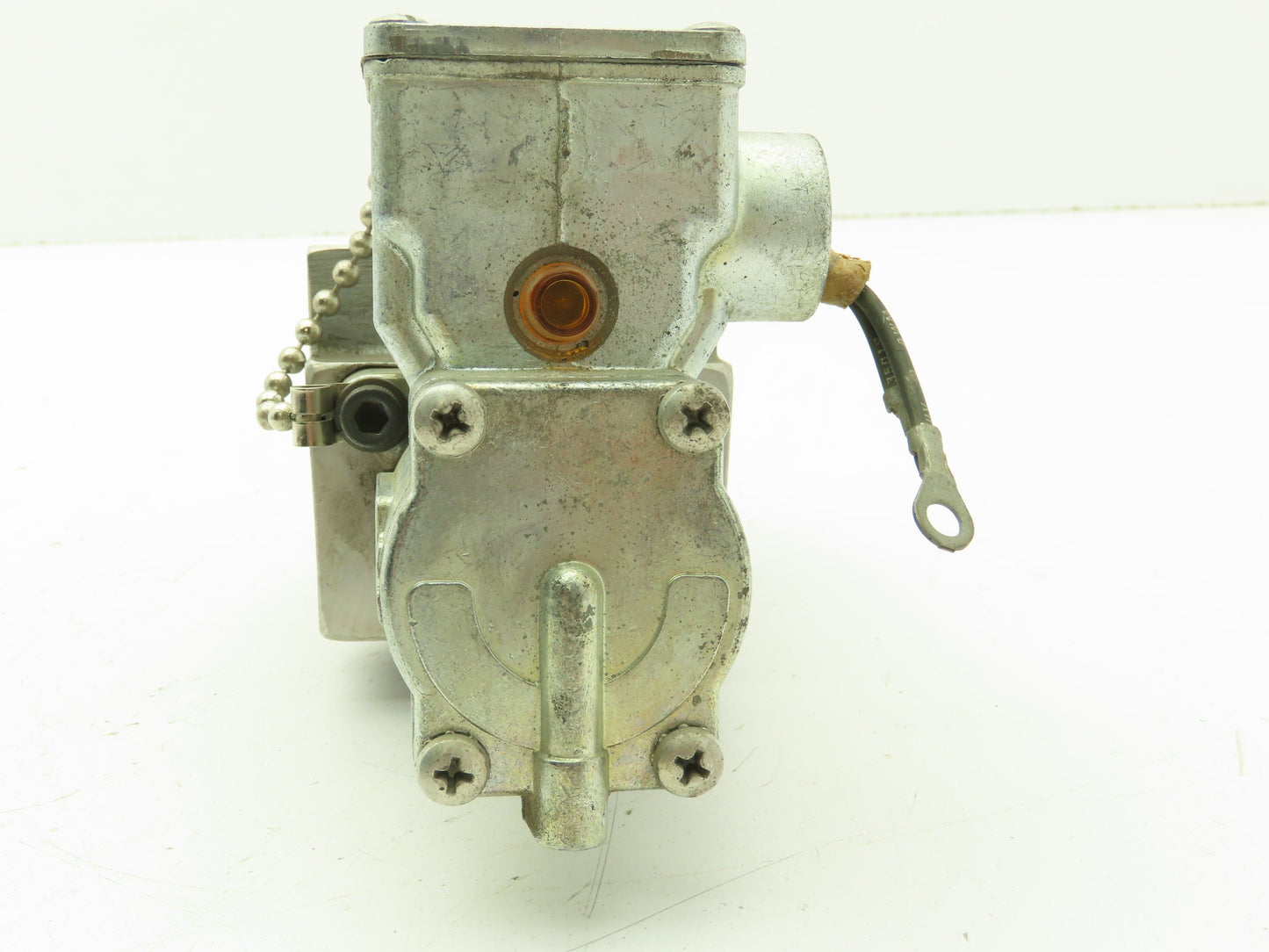 Parker KO65 Pilot Solenoid Valve 3 Way 120VDC Attached To A 3-1/2" Manifold