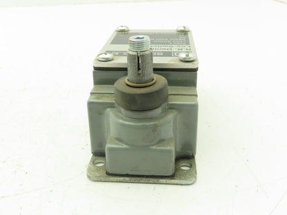 Square D L300WNS2M26 Limit Switch 600V 12A Type L 1/2" NPT Connection Type