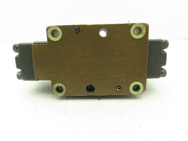 Vickers DG5V-8-S-2C-M-FW-B-10 Directional Control Solenoid Valve 120V DG4V-3S-6C