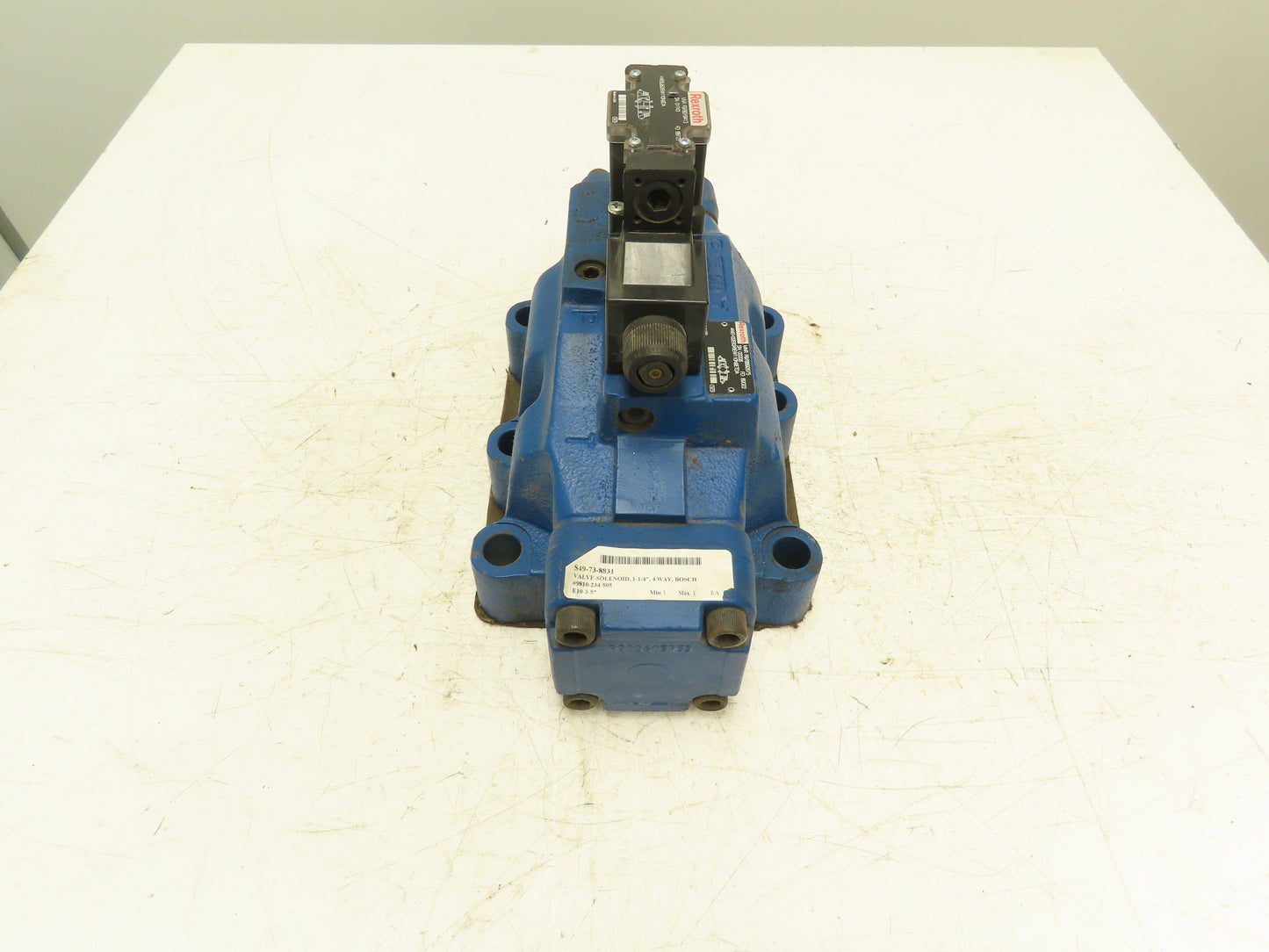 Rexroth 4WEH32E63/6EW110N9ETDA Directional Control Solenoid Valve 120V 4WE6J62