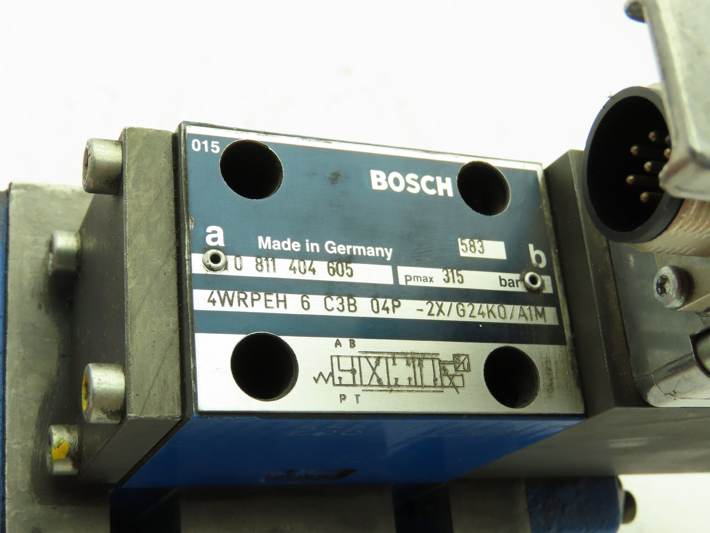 Bosch 4WRLE10V-85M Proportional Directional Servo Valve 4WRPEH6C3B04P 0811404605