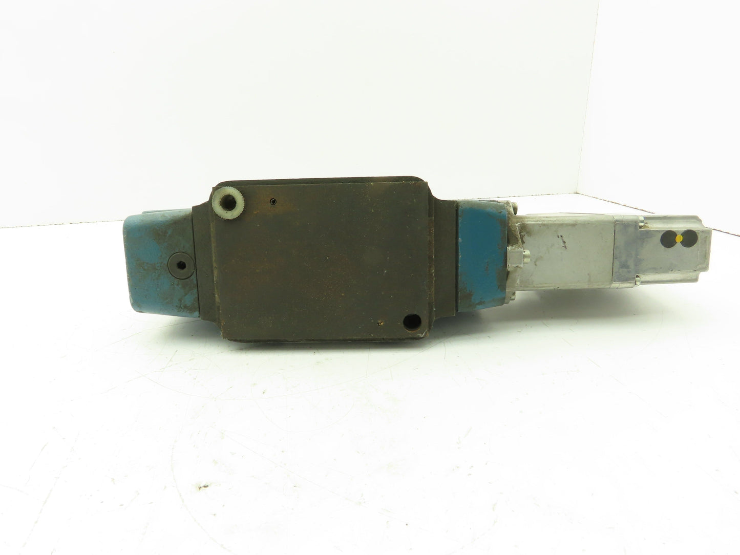 Bosch 0811404926 Proportional Directional Servo Solenoid Valve 24VDC 1817414331