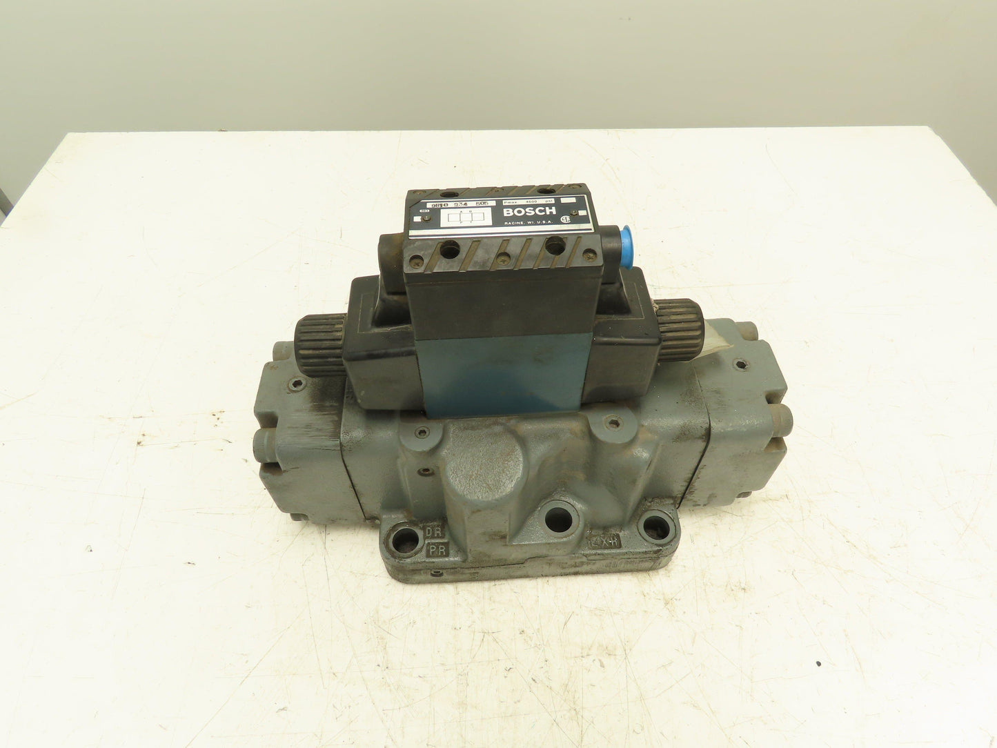 Bosch Racine 9810 234 505 Directional Control Solenoid Valve 115V