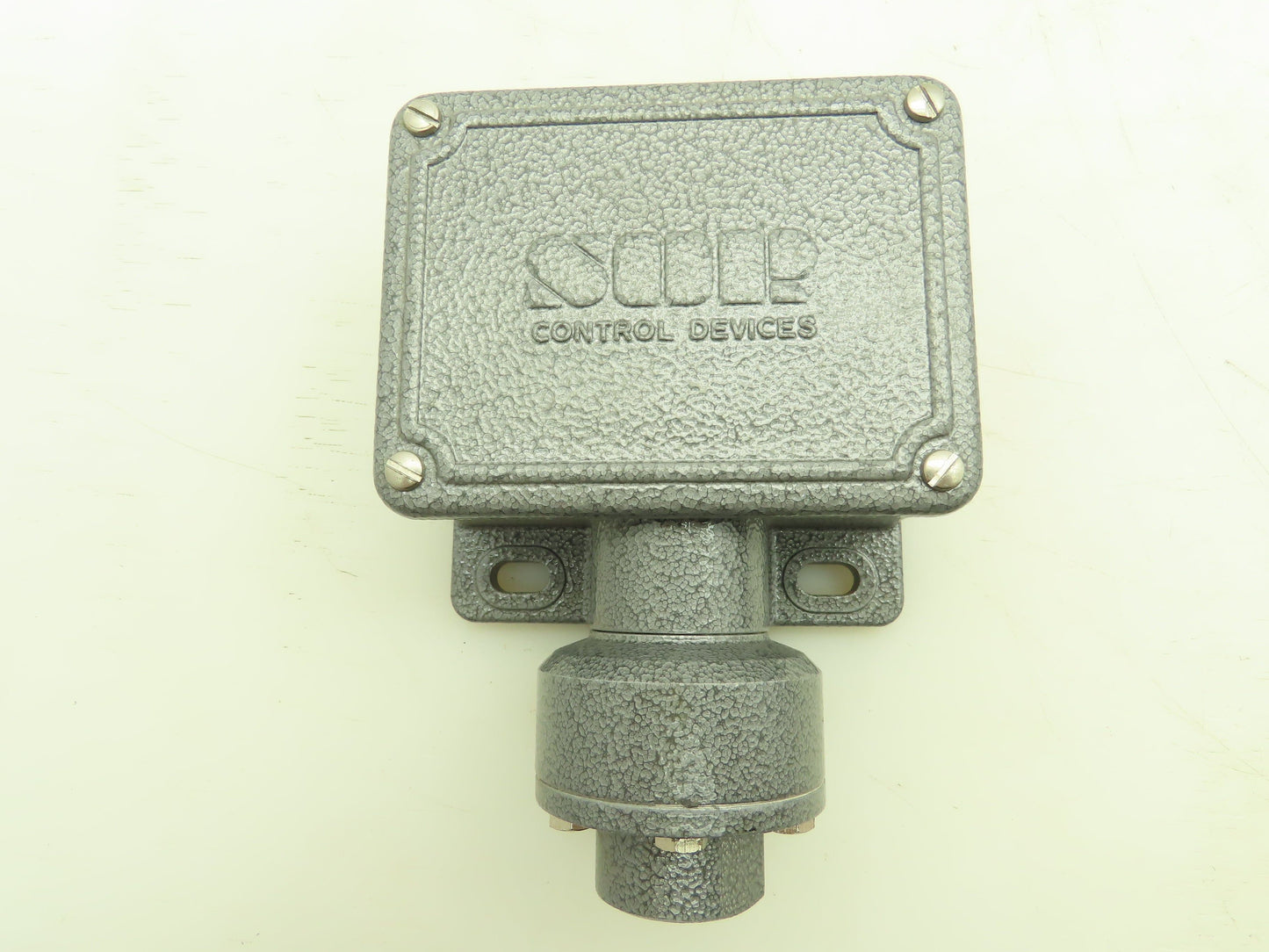 Static O Ring 4PP-K5-N4-B1A-3-50 Pressure Switch 3-50 PSI Range 1/4" NPT