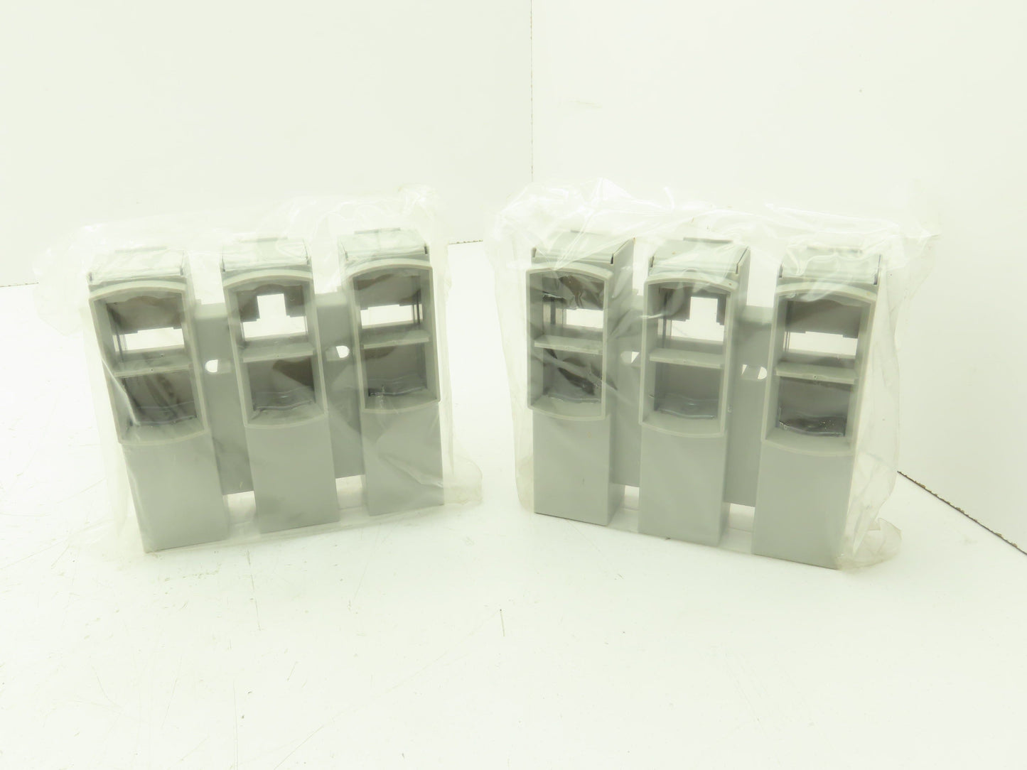 Allen Bradley  100-DTB420 Terminal Lugs Protection Class IP2X Lot of 2