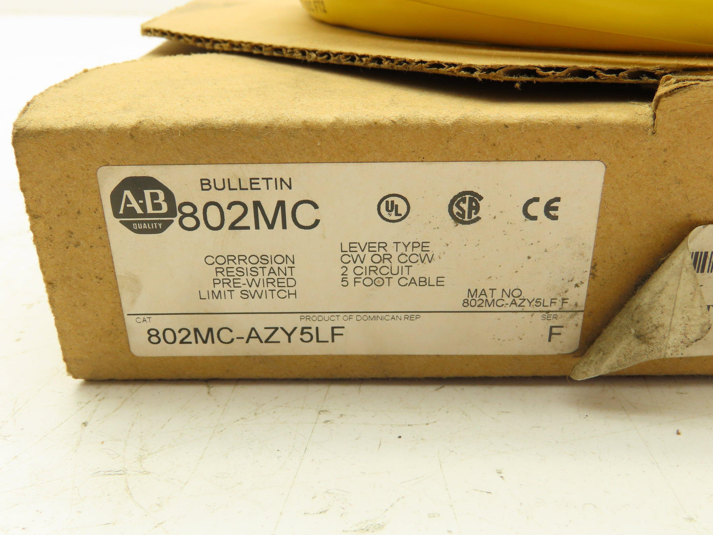Allen Bradley 802MC-AZY5LF Limit Switch Lever Type 5' Pre Wired 24V DC 2 Circuit