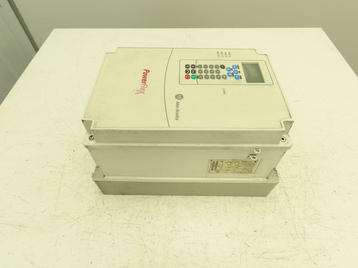 Allen Bradley 20AD022C3AYYAEC0 Powerflex 70 AC Drive VFD 480V 15HP 22A 3Ph IP66