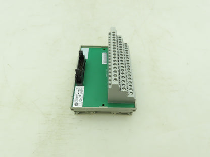 Allen Bradley 1492-IFM20F-3 Digital Input Breakout Module Ser B 0-132V AC/DC