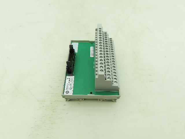 Allen Bradley 1492-IFM20F-3 Digital Input Breakout Module Ser B 0-132V AC/DC
