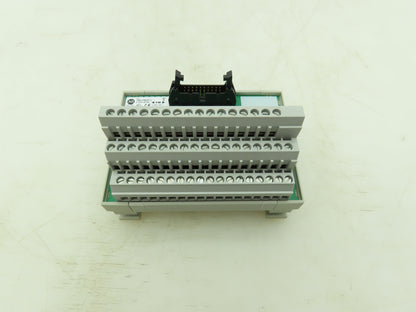 Allen Bradley 1492-IFM20F-3 Digital Input Breakout Module Ser B 0-132V AC/DC