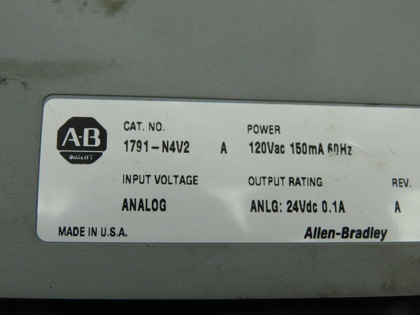 Allen Bradley 1791-N4V2 Block I/O Module Analog Input Output Series A