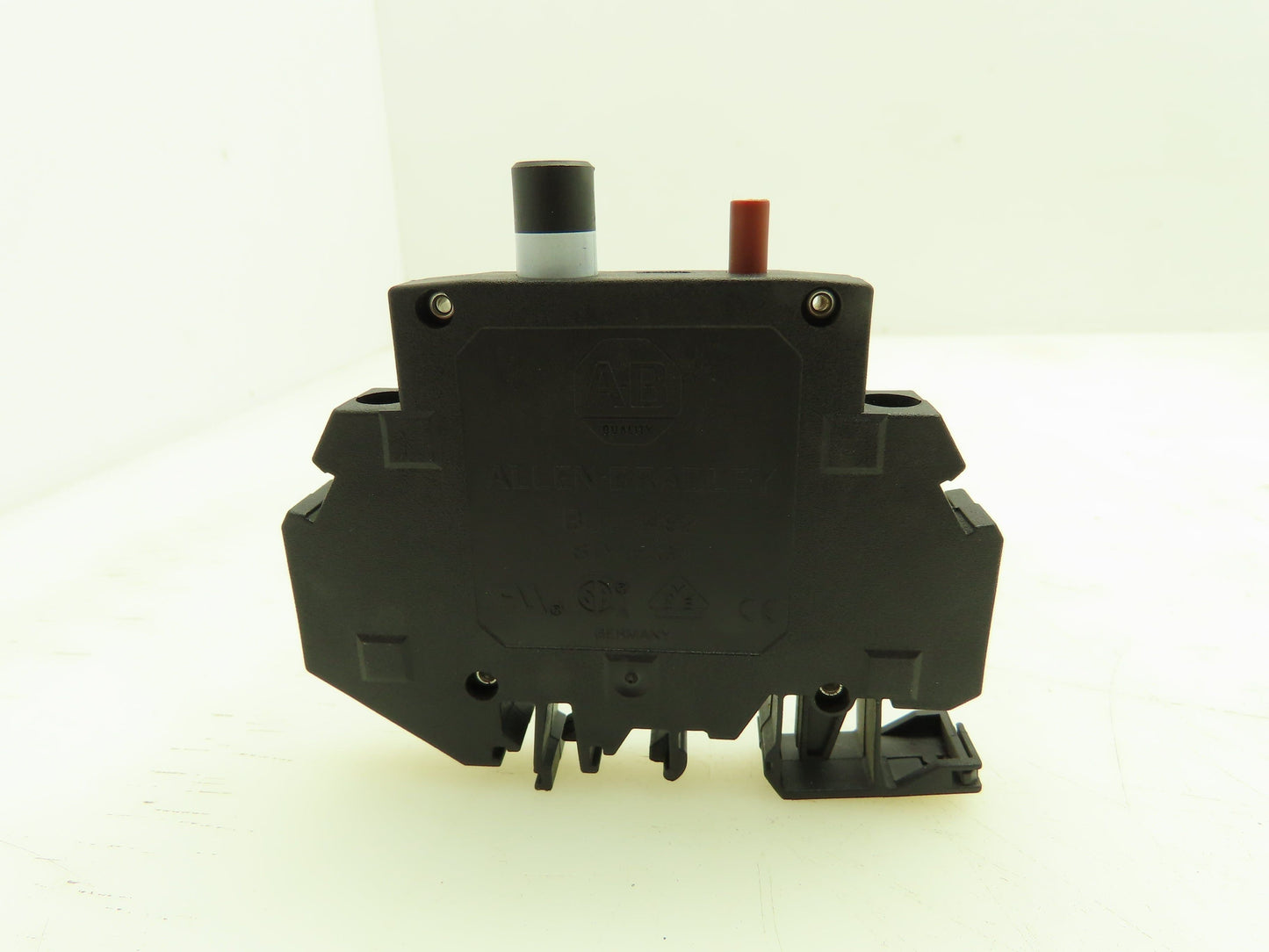 Allen Bradley 1492-GH150 Mini Breaker 15A 1P 250VAC 65V Ser B Lot Of 2