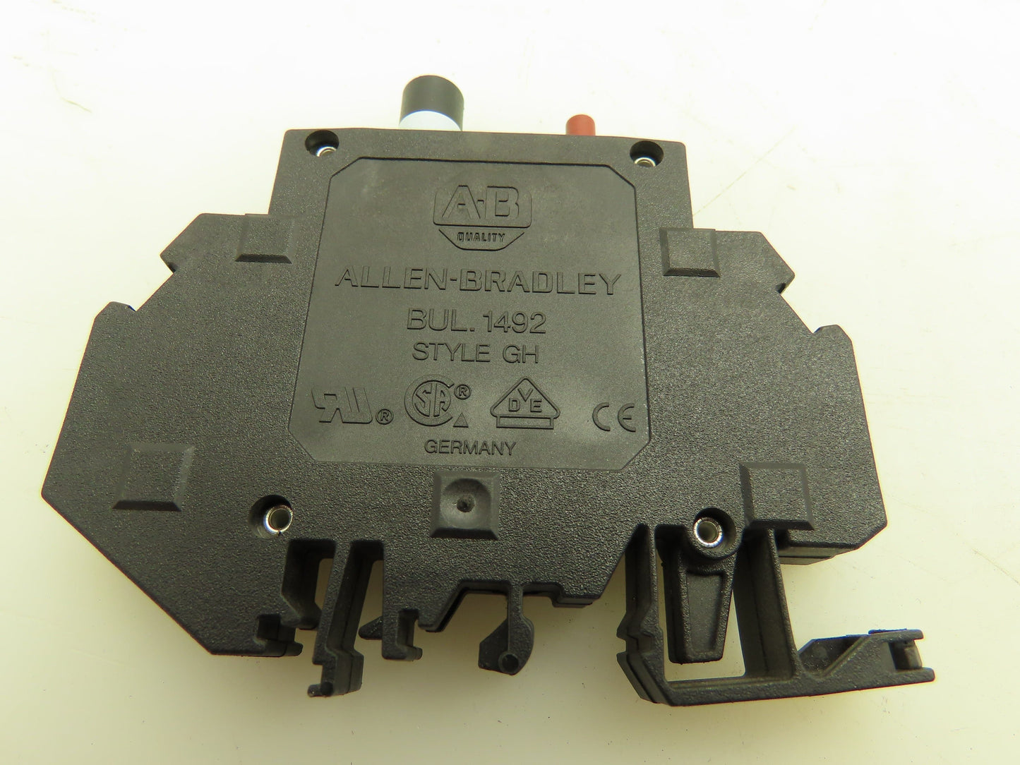 Allen Bradley 1492-GH150 Mini Breaker 15A 1P 250VAC 65V Ser B Lot Of 2