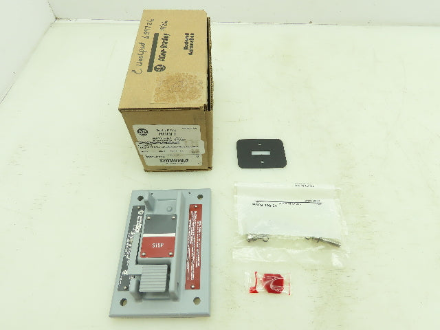 Allen Bradley 800H-NP14 Explosion Proof Switch Cover NEMA Type 7 & 9 Half Lever