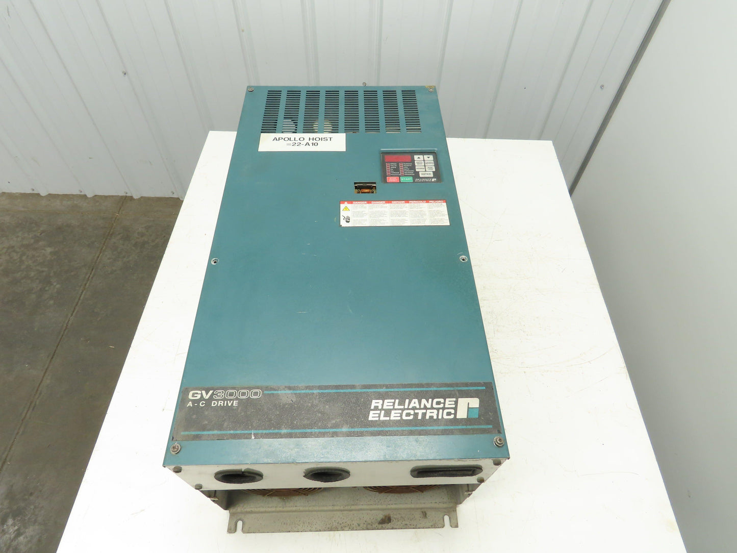 Reliance Electric GV3000U-AC089-AA-DBU GV3000 AC Drive VFD 460V 3Ph 90A