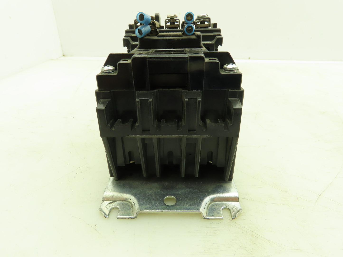 Allen Bradley 500-BOB930 Motor Starter Contactor 600VAC 3Ph 10HP 120V Ser B