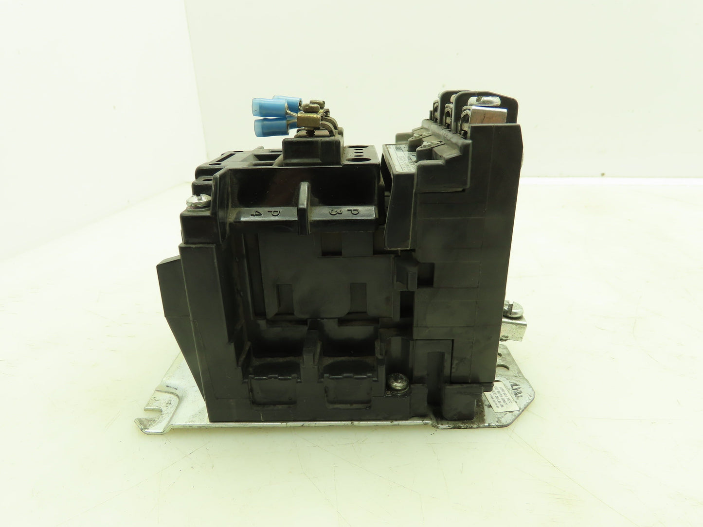 Allen Bradley 500-BOB930 Motor Starter Contactor 600VAC 3Ph 10HP 120V Ser B